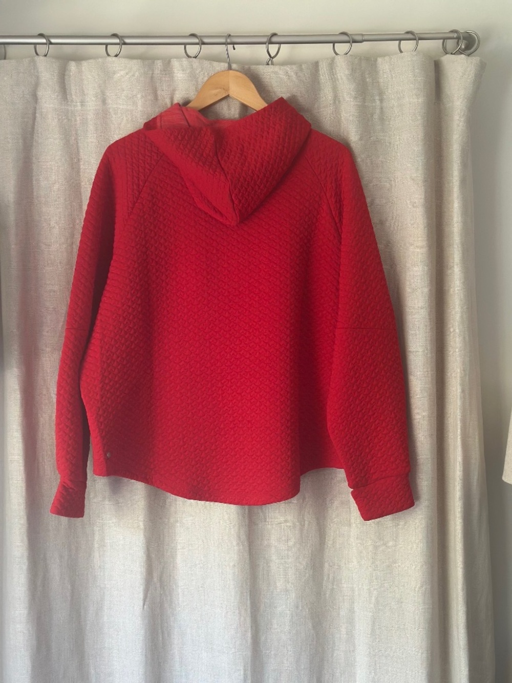 Zella by Nordstrom Red Quilted Hoody - Picture 2 of 6